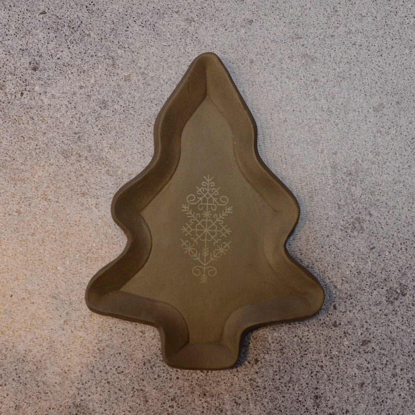 Brūnā egle "Austras koks", mazā