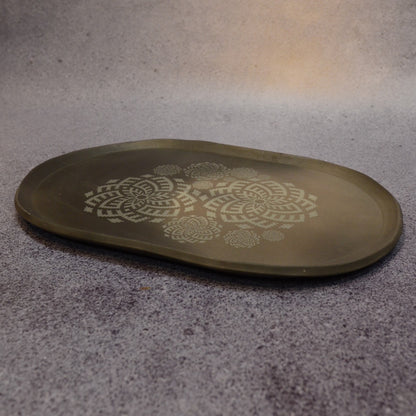 Lielais ovāls Mēžģīne