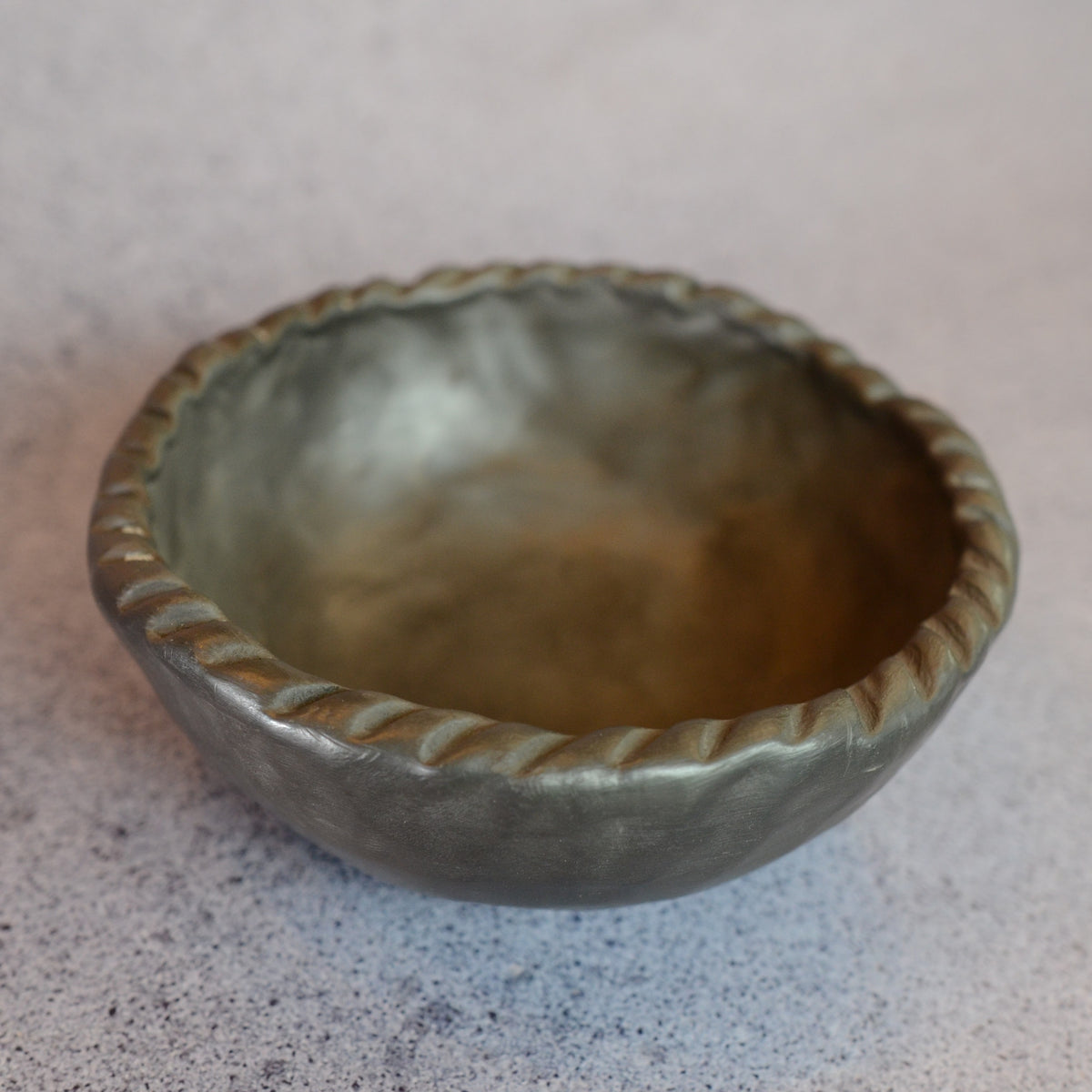Bļoda Namejs ~16 cm.