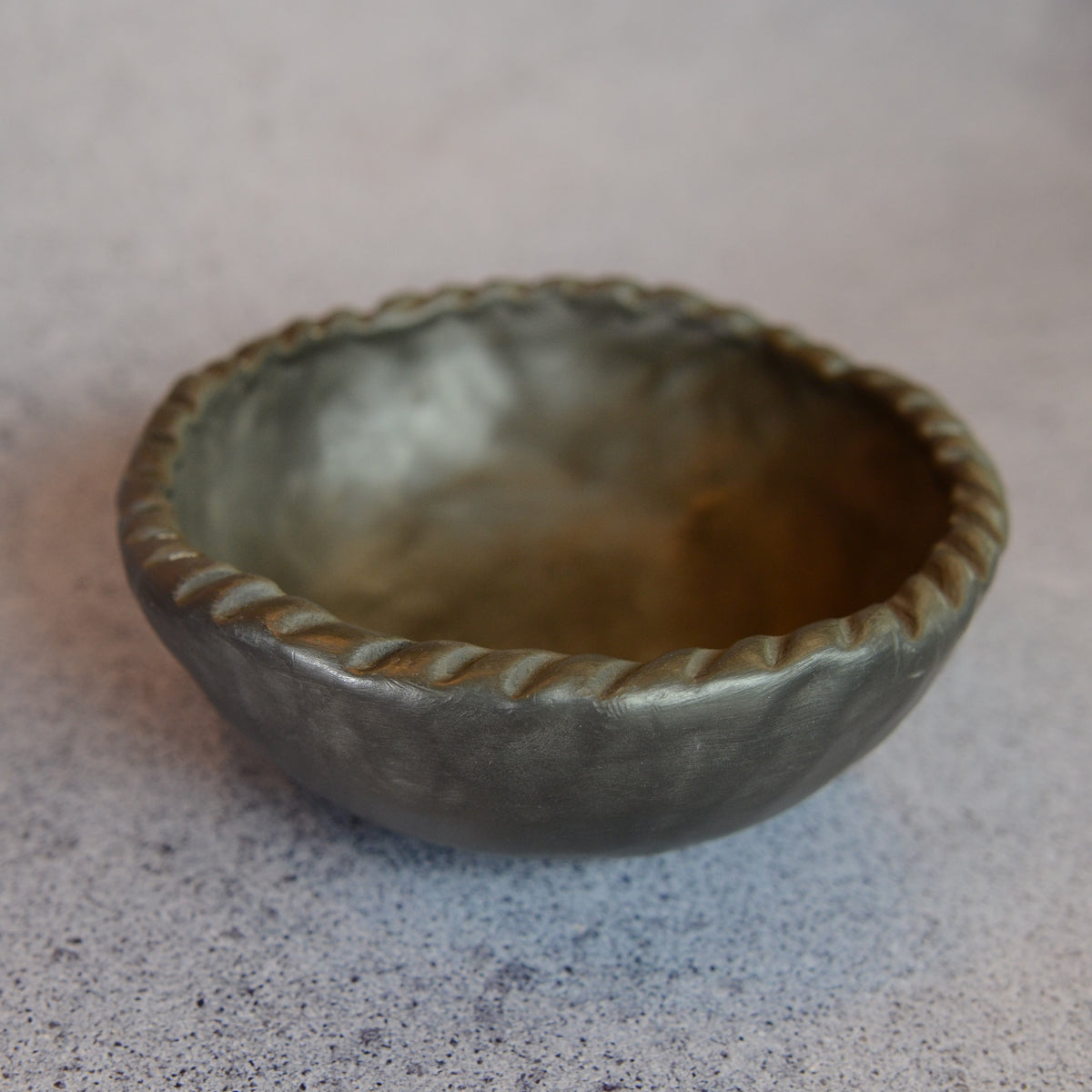 Bļoda Namejs ~16 cm.